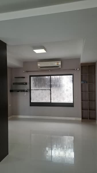 Mantana Bangna Km.7, Samut Prakan, 68 Bangna-Trad Road, Bang Kaeo, Bang Plee, Samut Prakan, 4 Bedrooms, 200 sqm, Single Detached House For Sale, by Pranisa Jirathongpoon, 500333989 - DDproperty.com