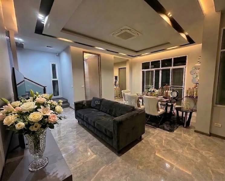 บ้านเดี๋ยว 3 ชั้น หมู่บ้าน กู๊ดวิลล์ นาคนิวาส ซ. 30 4 ห้องนอน 4 ห้องน้ำ 4 ที่จอดรถ 1 ห้องอเนกประสงค์, กรุงเทพ, นาคนิวาส, ลาดพร้าว, กรุงเทพ, 290 ตร.ม., บ้านเดี่ยว ขาย, โดย คุณ นที, 500333995 - DDproperty.com