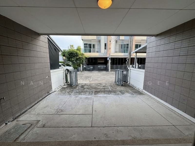 Town Avenue Srinagarindra, Bangkok, Soi On Nut 68, Suan Luang, Bangkok, 3 Bedrooms, 195 sqm, Townhouse For Sale, by Nantapat Warakdee, 500334030 - DDproperty.com