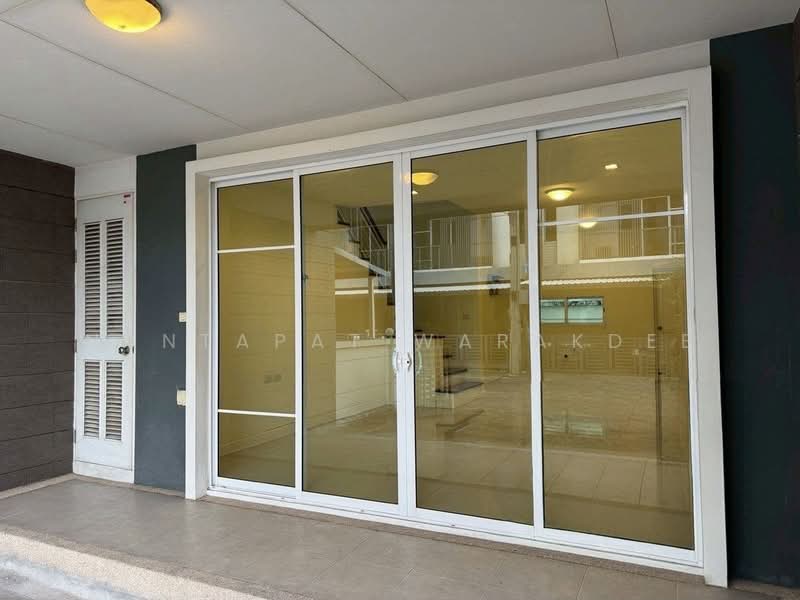 Town Avenue Srinagarindra, Bangkok, Soi On Nut 68, Suan Luang, Bangkok, 3 Bedrooms, 195 sqm, Townhouse For Sale, by Nantapat Warakdee, 500334030 - DDproperty.com