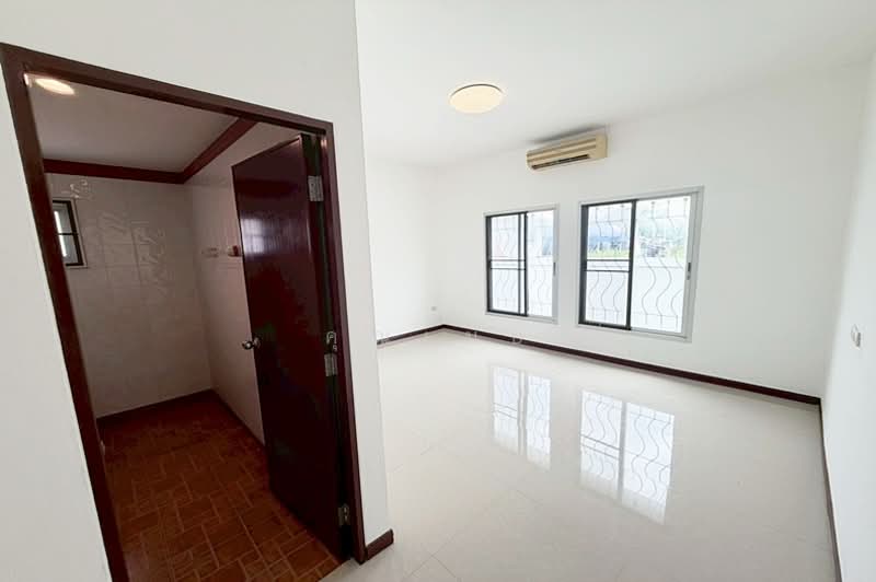 วนาสิริพาร์ควิวล์, Pathum Thani, ถนนราชพฤกษ์, Khlong Phra Udom, Lat Lum Kaeo, Pathum Thani, 3 Bedrooms, 190 sqm, Single Detached House For Sale, by คุณเมย์, 500334033 - DDproperty.com