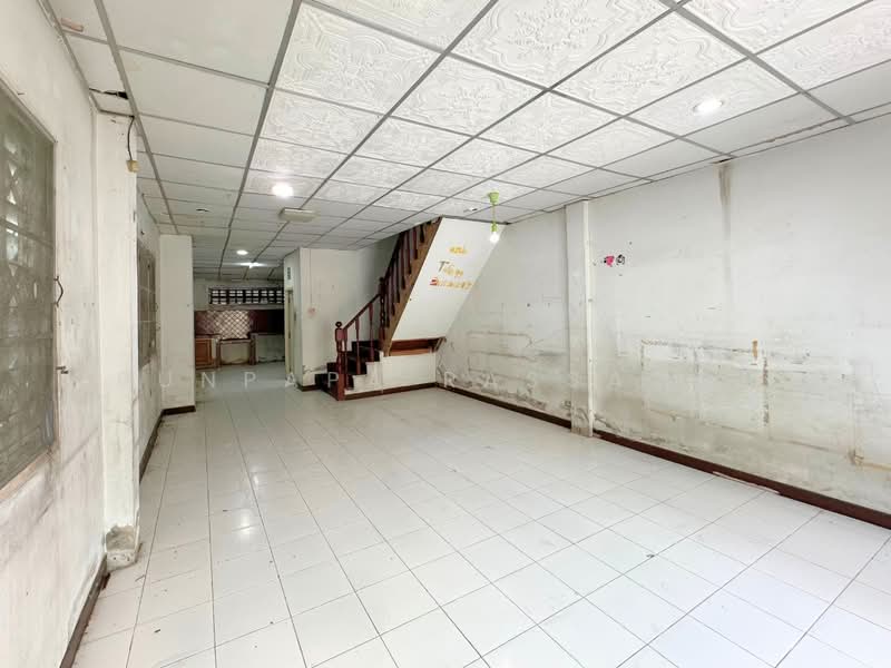 ทาวน์เฮาส์ ซอยลาดปลาเค้า72 : Lat Plakhao 72, Bangkok, Anusaowari, Bang Khen, Bangkok, 2 Bedrooms, 120 sqm, Townhouse For Sale, by Punpapa Rassamee, 500334047 - DDproperty.com
