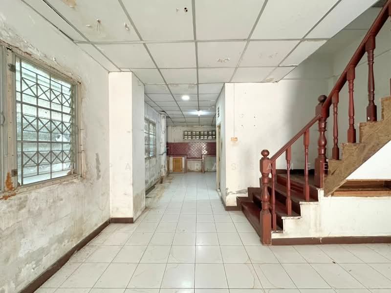 ทาวน์เฮาส์ ซอยลาดปลาเค้า72 : Lat Plakhao 72, Bangkok, Anusaowari, Bang Khen, Bangkok, 2 Bedrooms, 120 sqm, Townhouse For Sale, by Punpapa Rassamee, 500334047 - DDproperty.com