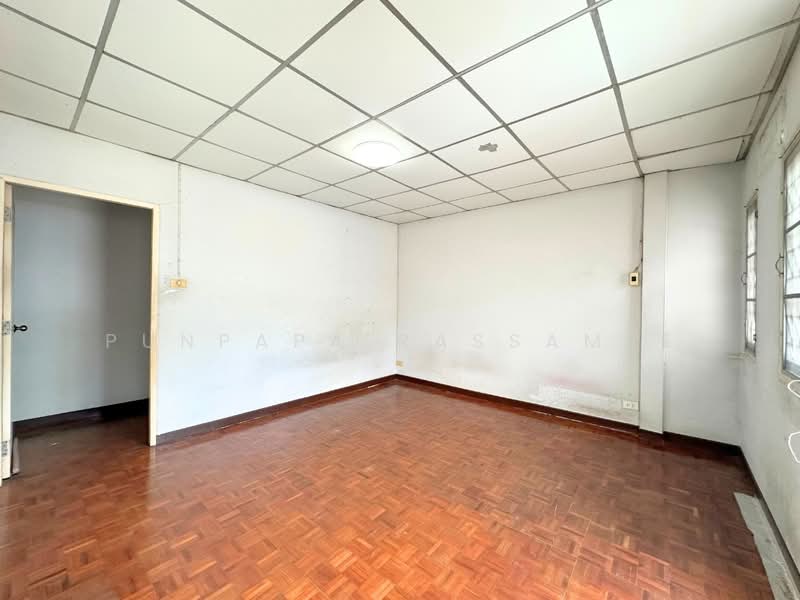 ทาวน์เฮาส์ ซอยลาดปลาเค้า72 : Lat Plakhao 72, Bangkok, Anusaowari, Bang Khen, Bangkok, 2 Bedrooms, 120 sqm, Townhouse For Sale, by Punpapa Rassamee, 500334047 - DDproperty.com