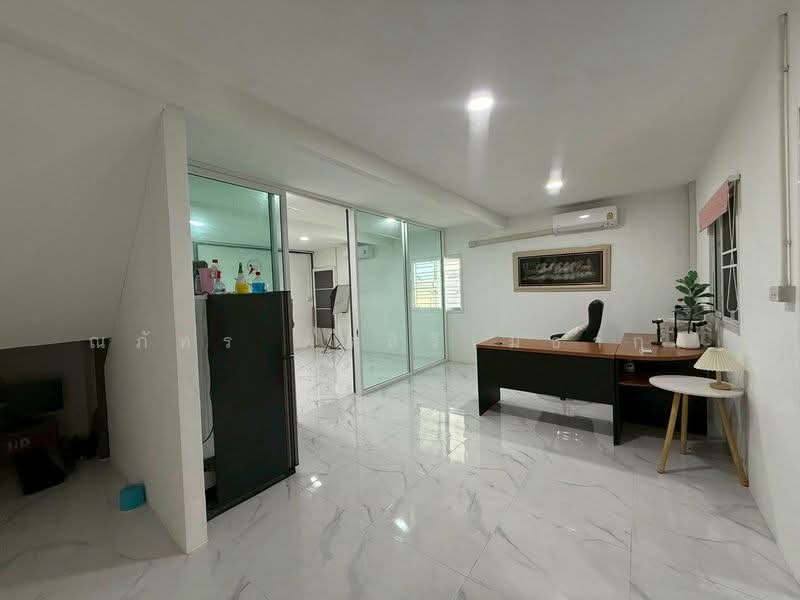 ปล่อยเช่าโกดัง+ออฟฟิศ+บ้านพัก ขนาด 360 ตรม. ใกล้ถนนใหญ่ กำแพงรั้วรอบขอบชิด เป็นส่วนตัว อ.บางบัวทอง, นนทบุรี, ลำโพ, บางบัวทอง, นนทบุรี, 360 ตร.ม., โกดัง-โรงงาน ให้เช่า, โดย ณภัทร พรสิริเมธากุล, 500334054 - DDproperty.com