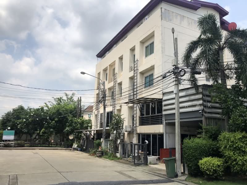 3.5-story commercial building, Bangkok, Khlong Tanon, Sai Mai, Bangkok, , 336 sqm, Shophouse For Sale, by Chitlada Kantarak, 500334073 - DDproperty.com
