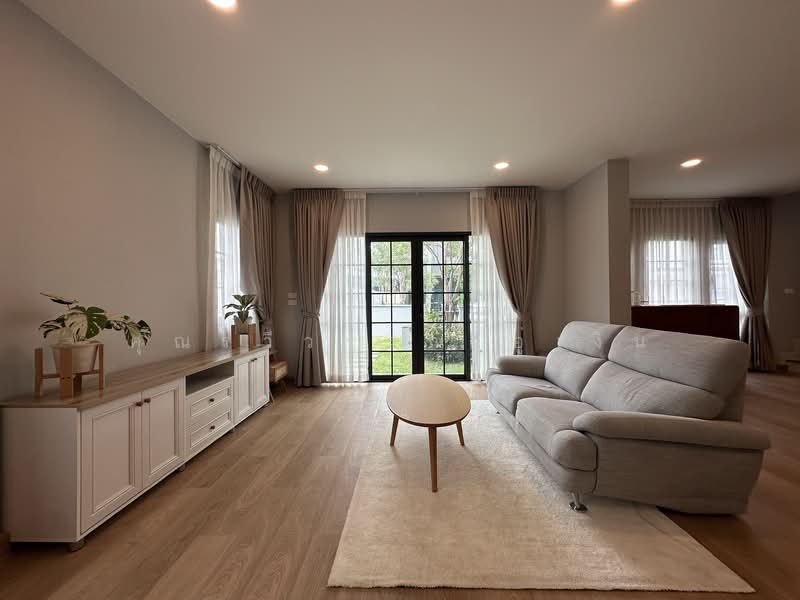 Centro Bangna, Samut Prakan, 111 Soi 3, Bang Kaeo, Bang Plee, Samut Prakan, 4 Bedrooms, 303 sqm, Single Detached House For Rent, by คุณรวีวรรณ อู่เงิน, 500334120 - DDproperty.com