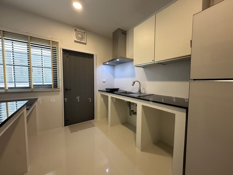 Centro Bangna, Samut Prakan, 111 Soi 3, Bang Kaeo, Bang Plee, Samut Prakan, 4 Bedrooms, 303 sqm, Single Detached House For Rent, by คุณรวีวรรณ อู่เงิน, 500334120 - DDproperty.com