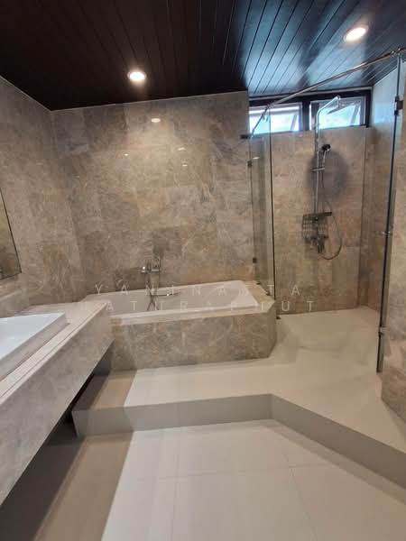 The Lanai Private Residence, Bangkok, 33 Sukhumvit 26, Khong Tan, Khlong Toei, Bangkok, 4 Bedrooms, 350 sqm, Apartment For Rent, by Yaninatta Jaturaphut, 500334185 - DDproperty.com