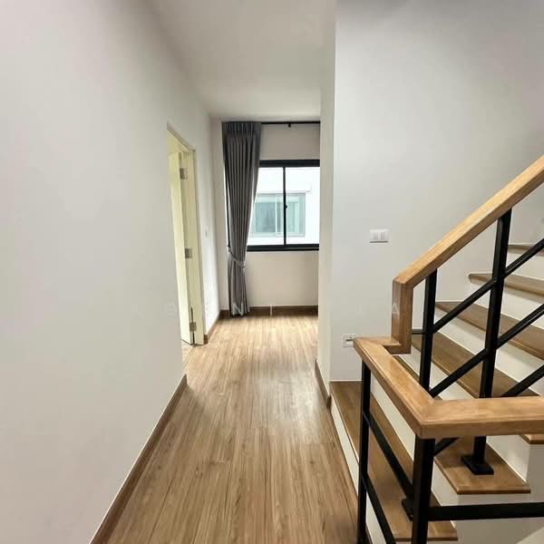 Baan Klang Muang Ramintra 83 Station, Bangkok, 16 Kanchanaphisek Road, Ram Inthra, Khan Na Yao, Bangkok, 4 Bedrooms, 218 sqm, Townhouse For Rent, by Agent Pla, 500334201 - DDproperty.com