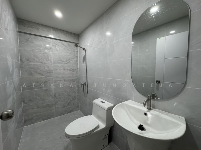 โชคชัย 4 ซอย 40, Bangkok, โชคชัย 4, Lat Phrao, Bangkok, 3 Bedrooms, 100 sqm, Townhouse For Sale, by Atsanai Tungateja, 500334224 - DDproperty.com