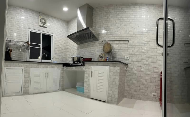 undefined, Chon Buri (Pattaya), Nong Pru, Bang Lamung (Pattaya), Chon Buri (Pattaya), 4 Bedrooms, 340 sqm, Single Detached House For Rent, by Vikrant Kokar, 500334233 - DDproperty.com