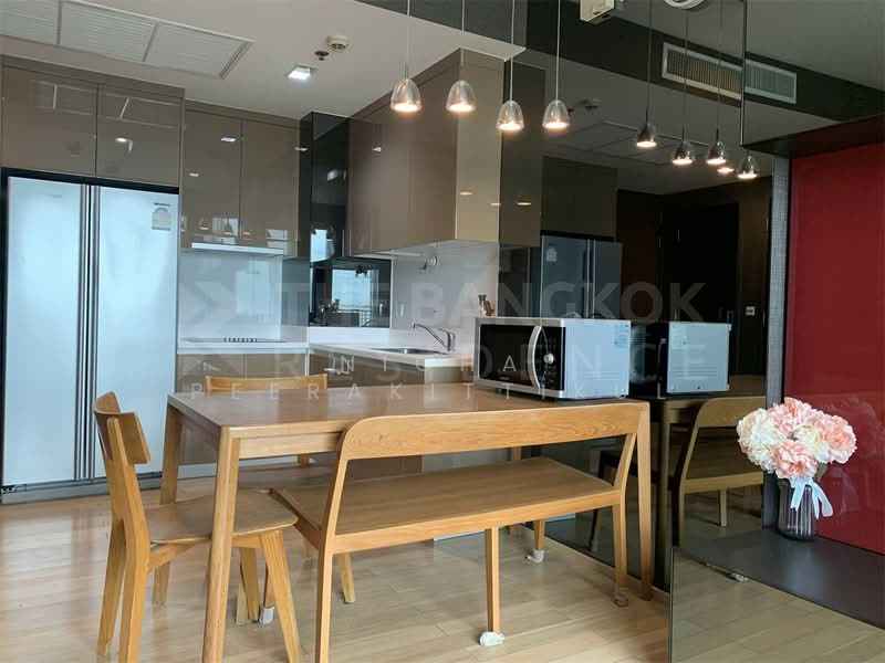 Siri At Sukhumvit, Bangkok, 902 Sukhumvit Road, Phra Kanong, Khlong Toei, Bangkok, 2 Bedrooms, 69 sqm, Condo For Rent, by Nicha Peerakittikul, 500334242 - DDproperty.com