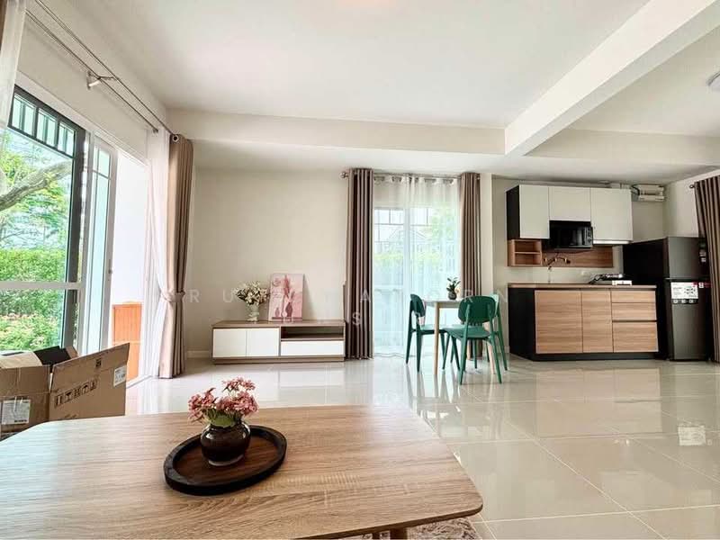 บ้านให้เช่า – โซนสันนาเม็ง | สันทราย เชียงใหม่ ค่าเช่า 25,000 บาท / เดือน รหัสทรัพย์ : No.12H530, Chiang Mai, San Na Moeng, San Sai, Chiang Mai, 2 Bedrooms, 110 sqm, Single Detached House For Rent, by Rutchaporn Tunsiri, 500334258 - DDproperty.com