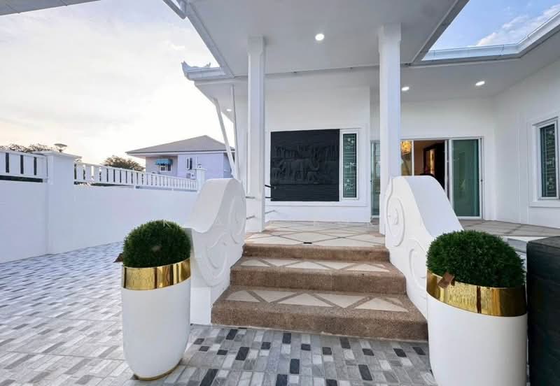 undefined, Chon Buri (Pattaya), Nong Pru, Bang Lamung (Pattaya), Chon Buri (Pattaya), 5 Bedrooms, 468 sqm, Single Detached House For Rent, by Vikrant Kokar, 500334269 - DDproperty.com