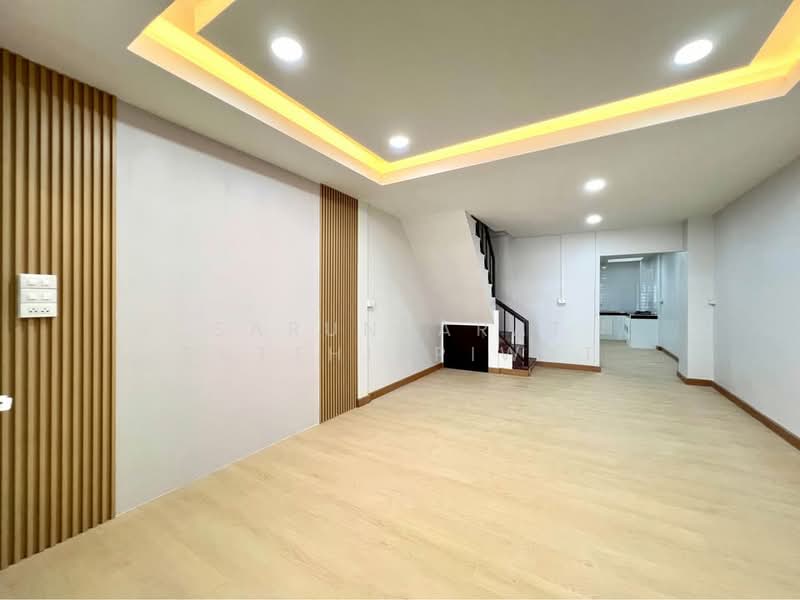 Moobaan Sena Villa 84 : หมู่บ้าน เสนาวิลล่า 84, กรุงเทพ, คลองจั่น, บางกะปิ, กรุงเทพ, 150 ตร.ม., ทาวน์เฮ้าส์ ขาย, โดย Sarunyarat Sutthiapiwat, 500334306 - DDproperty.com