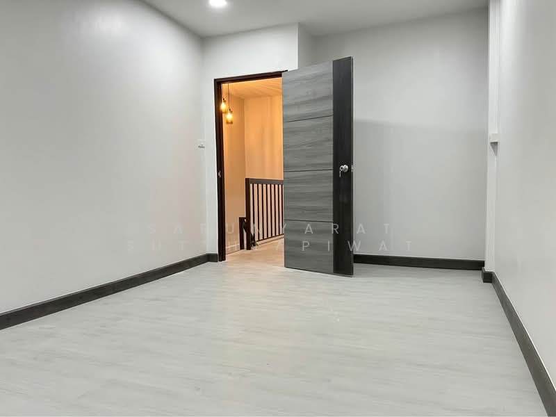Moobaan Sena Villa 84, Bangkok, Khlong Chan, Bang Kapi, Bangkok, 3 Bedrooms, 150 sqm, Townhouse For Sale, by Sarunyarat Sutthiapiwat, 500334306 - DDproperty.com