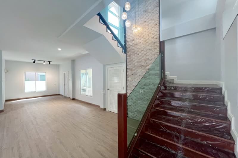 Baan Nontree 5, Nonthaburi, Bang Si Thong, Bang Kruai, Nonthaburi, 3 Bedrooms, 300 sqm, Single Detached House For Sale, by คุณหงษ์, 500334347 - DDproperty.com