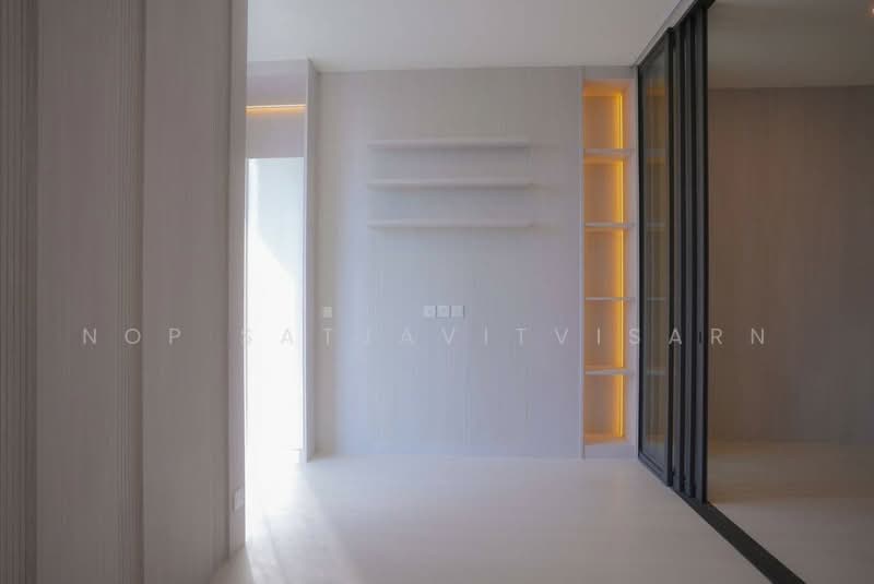 Mazarine Ratchayothin, Bangkok, Soi Phahonyothin 30, Phahonyothin Road, Chan Kasem, Chatuchak, Bangkok, 2 Bedrooms, 43 sqm, Condo For Sale, by Nop Satjavitvisarn, 500334363 - DDproperty.com