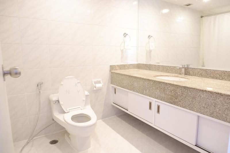 Omni Tower Sukhumvit Nana, Bangkok, 69 Sukhumvit 4 Alley, Khlong Toei, Bangkok, 2 Bedrooms, 132 sqm, Condo For Rent, by Kitnipat Boonyadhammakul, 500334385 - DDproperty.com