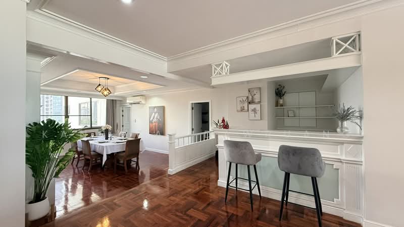 Charan Tower Residences by Aspira, Bangkok, 19 Soi Sukhumvit 43, Khlong Tan Nua, Watthana, Bangkok, 4 Bedrooms, 320 sqm, Apartment For Sale, by Kanrutai Dawruang, 500334402 - DDproperty.com