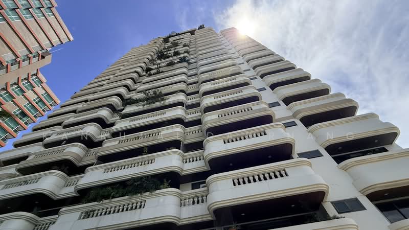 Charan Tower Residences by Aspira, Bangkok, 19 Soi Sukhumvit 43, Khlong Tan Nua, Watthana, Bangkok, 4 Bedrooms, 320 sqm, Apartment For Sale, by Kanrutai Dawruang, 500334402 - DDproperty.com