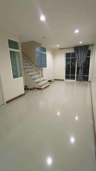Golden Town 2 Ladprao-Kaset Nawamin, Bangkok, Soi Nawamin 42 Yak 27, Khlong Kum, Bueng Kum, Bangkok, 4 Bedrooms, 220 sqm, Townhouse For Sale, by Kitnipat Boonyadhammakul, 500334448 - DDproperty.com