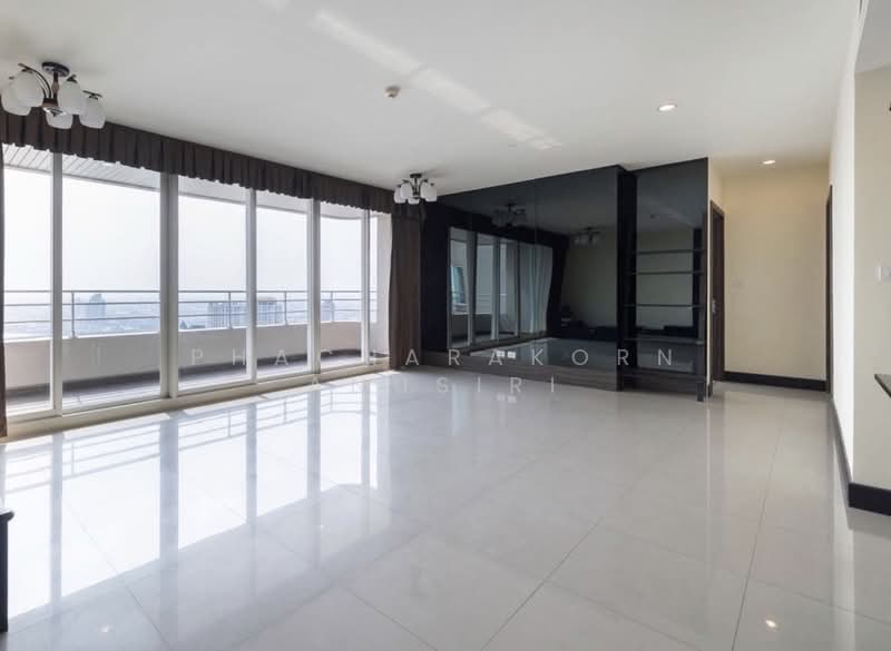 Watermark Chaophraya, Bangkok, Soi Charoennakorn 39-41, Charoennakorn Road, Bang Lam Phu Lang, Khlong San, Bangkok, 3 Bedrooms, 145 sqm, Condo For Sale, by Phacharakorn Anusiri, 500334456 - DDproperty.com