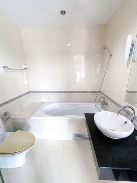 Baan Klang Krung Siam-Pathumwan : บ้านกลางกรุง สยาม-ปทุมวัน คอนโดมิเนียม, กรุงเทพ, ถนนเพชรบุรี แขวงถนนเพชรบุรี เขตราชเทวี กรุงเทพมหานคร, ถนนเพชรบุรี, ราชเทวี, กรุงเทพ, 48 ตร.ม., คอนโด ขาย, โดย Suthana Tungsriouya, 500334542 - DDproperty.com