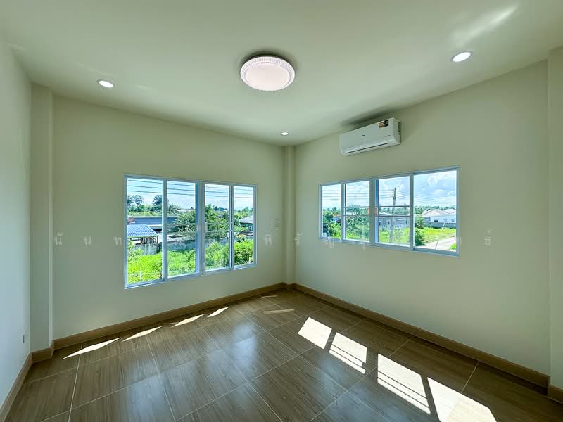 Brand New Modern House with Generous Living Space in Khua Mung, Saraphi, Chiang Mai, Kho Muong, Saraphi, Chiang Mai, 3 Bedrooms, 200 sqm, Single Detached House For Sale, by Nunthawat Hiranputtipat, 500334562 - DDproperty.com