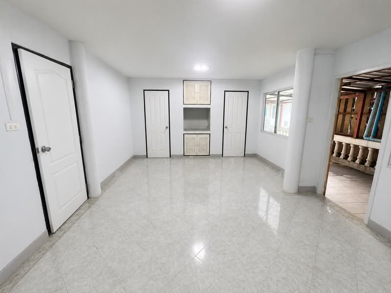 ทาวน์เฮาส์ 2 ชั้น ซอยจ่าโสด แยก5, Bangkok, Bang Na, Bangkok, 5 Bedrooms, 260 sqm, Townhouse For Sale, by ธนณัฎฐ์ ศตายุสกุลวงศ์, 500334628 - DDproperty.com