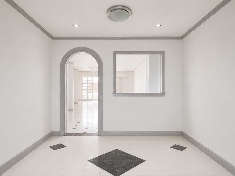 ทาวน์เฮาส์ 2 ชั้น ซอยจ่าโสด แยก5, Bangkok, Bang Na, Bangkok, 5 Bedrooms, 260 sqm, Townhouse For Sale, by ธนณัฎฐ์ ศตายุสกุลวงศ์, 500334628 - DDproperty.com
