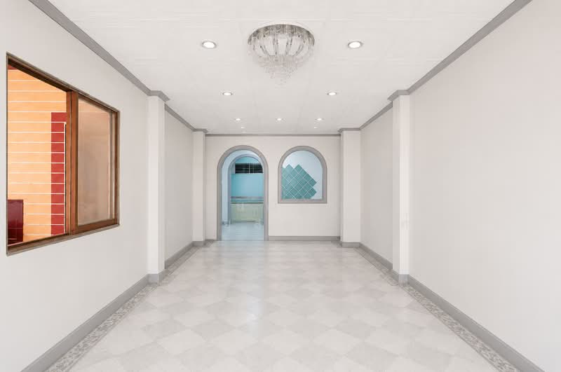 ทาวน์เฮาส์ 2 ชั้น ซอยจ่าโสด แยก5, Bangkok, Bang Na, Bangkok, 5 Bedrooms, 260 sqm, Townhouse For Sale, by ธนณัฎฐ์ ศตายุสกุลวงศ์, 500334628 - DDproperty.com