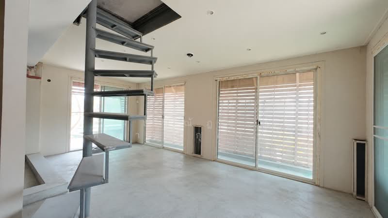ทาวน์เฮาส์ 2 ชั้น ซอยจ่าโสด แยก5, Bangkok, Bang Na, Bangkok, 5 Bedrooms, 260 sqm, Townhouse For Sale, by ธนณัฎฐ์ ศตายุสกุลวงศ์, 500334628 - DDproperty.com