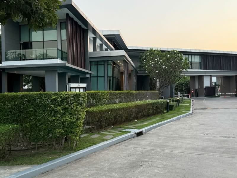 The City Pattanakarn, Bangkok, On Nut Road, Prawet, Bangkok, 4 Bedrooms, 225 sqm, Single Detached House For Rent, by Chatuphon Mochida, 500334673 - DDproperty.com