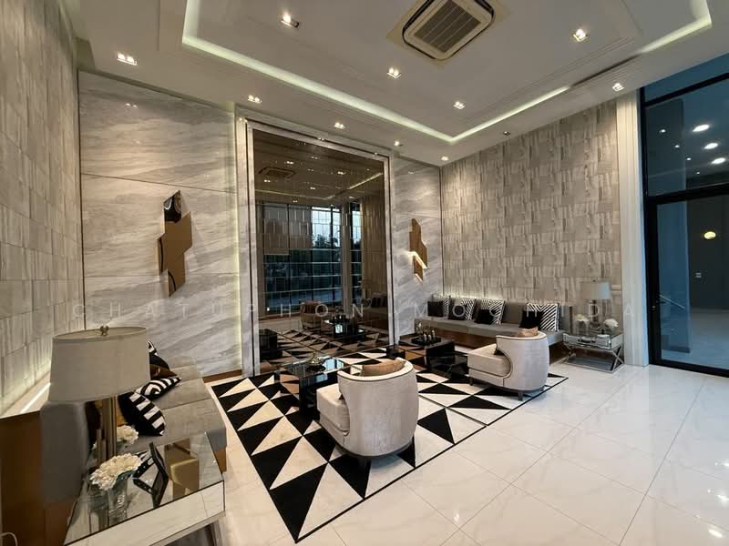 The City Pattanakarn, Bangkok, On Nut Road, Prawet, Bangkok, 4 Bedrooms, 225 sqm, Single Detached House For Rent, by Chatuphon Mochida, 500334673 - DDproperty.com
