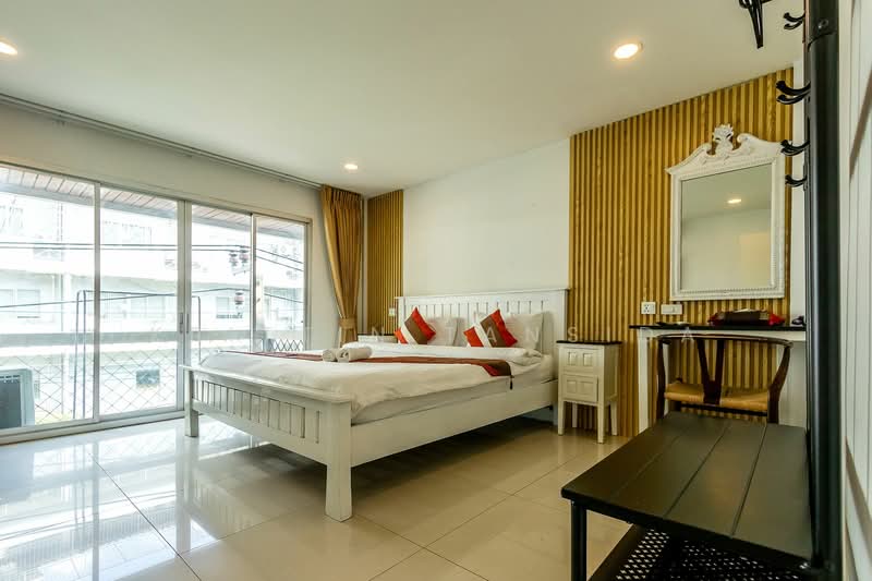 Narastay @ Phrom Phong, Bangkok, Soi Sukhumvit 39, Phra Kanong Nua, Watthana, Bangkok, 2 Bedrooms, 68 sqm, Apartment For Rent, by Krittin Tansida, 500334684 - DDproperty.com
