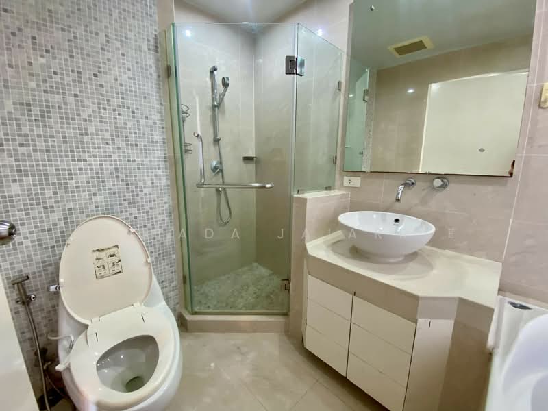 Baan Siri 24, Bangkok, 39 Sukhumvit 24 Alley, Khong Tan, Khlong Toei, Bangkok, 2 Bedrooms, 92 sqm, Condo For Rent, by Withada Jaiarree, 500334751 - DDproperty.com