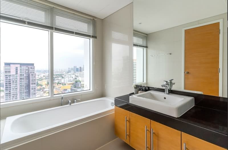 Fullerton Sukhumvit, Bangkok, Sukhumvit Road, Khlong Tan Nua, Watthana, Bangkok, 2 Bedrooms, 105 sqm, Condo For Rent, by Decalf Simon, 500334754 - DDproperty.com