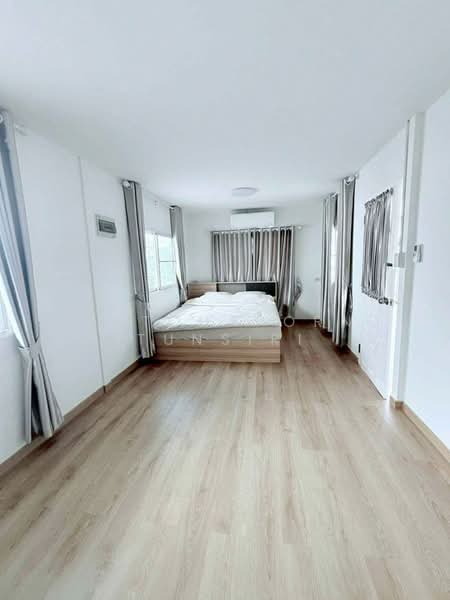 Pool Villa ให้เช่า – ใกล้โรงเรียนนานาชาติลานนา-หางดง เพียง 10 นาที ค่าเช่า 40,000 บาท/เดือนNo.14P028, Chiang Mai, San Phak Wan, Hang Dong, Chiang Mai, 4 Bedrooms, 150 sqm, Single Detached House For Rent, by Rutchaporn Tunsiri, 500334783 - DDproperty.com