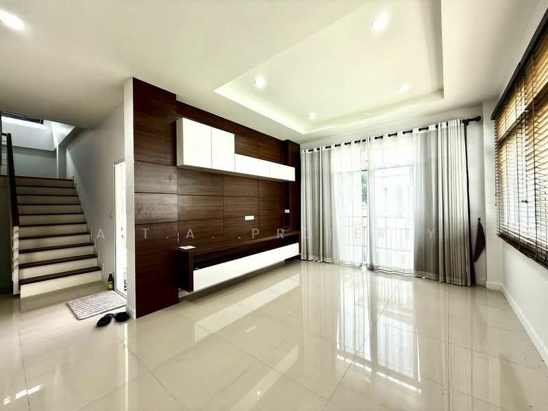เดอะ ลิฟวิ่ง ศรีราชา, Chon Buri (Pattaya), Nong - Kham, Si Racha, Chon Buri (Pattaya), 3 Bedrooms, 250 sqm, Single Detached House For Sale, by A.T.A. Property, 500334801 - DDproperty.com