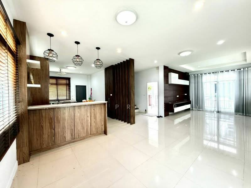 เดอะ ลิฟวิ่ง ศรีราชา, Chon Buri (Pattaya), Nong - Kham, Si Racha, Chon Buri (Pattaya), 3 Bedrooms, 250 sqm, Single Detached House For Sale, by A.T.A. Property, 500334801 - DDproperty.com