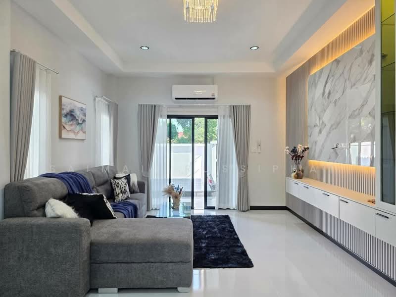 Newly built detached house for sale with private pool 3 bds, Chon Buri (Pattaya), Huai Yai, Bang Lamung (Pattaya), Chon Buri (Pattaya), 3 Bedrooms, 235 sqm, Single Detached House For Sale, by Saimaii Russiphat, 500334815 - DDproperty.com
