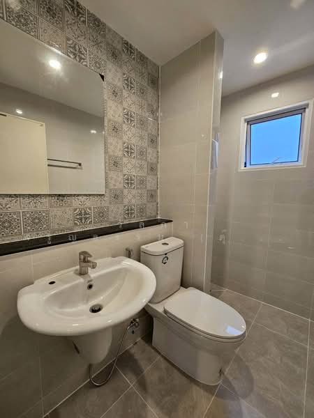 Maneerin Lake & Park and Nantana Garden Park Place, Pathum Thani, Tiwanon Road 345, Bang Khu Wat, Muang Pathum Thani, Pathum Thani, 4 Bedrooms, 220 sqm, Single Detached House For Sale, by Wanlapa Charoonthum, 500334827 - DDproperty.com
