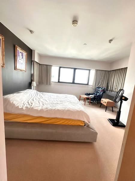 Sathorn Gardens, Bangkok, 39 South Sathorn Road, Thung Maha Mek, Sathon, Bangkok, 3 Bedrooms, 200 sqm, Condo For Rent, by Supatra Khanapan, 500334852 - DDproperty.com