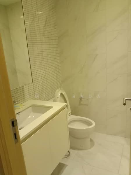 Hyde Sukhumvit 11, Bangkok, 11 Soi Sukhumvit 11, Khlongtoei Nua, Watthana, Bangkok, 2 Bedrooms, 63 sqm, Condo For Sale, by Emily Bada, 500334927 - DDproperty.com