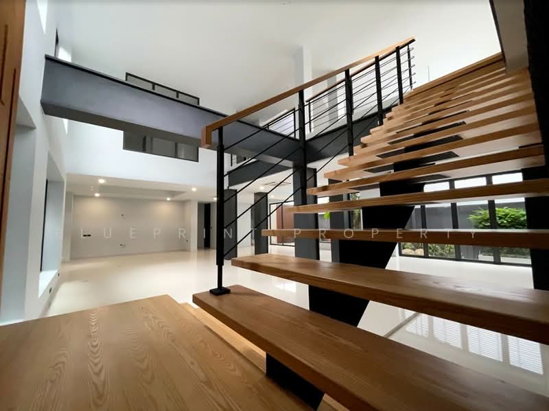 Luxury House Sukhumvit 71, Bangkok, Khlong Tan Nua, Watthana, Bangkok, 5 Bedrooms, 700 sqm, Single Detached House For Rent, by Blueprint.Property, 500334983 - DDproperty.com