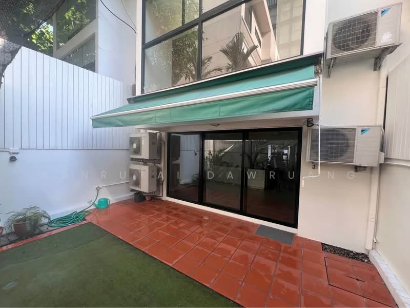 Townhouse soi Sukhumvit 49/4, Bangkok, Khlong Tan Nua, Watthana, Bangkok, 4 Bedrooms, 276 sqm, Townhouse For Sale, by Kanrutai Dawruang, 500334984 - DDproperty.com