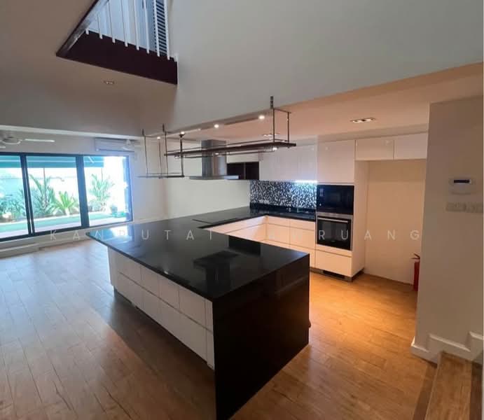 Townhouse soi Sukhumvit 49/4, Bangkok, Khlong Tan Nua, Watthana, Bangkok, 4 Bedrooms, 276 sqm, Townhouse For Sale, by Kanrutai Dawruang, 500334984 - DDproperty.com