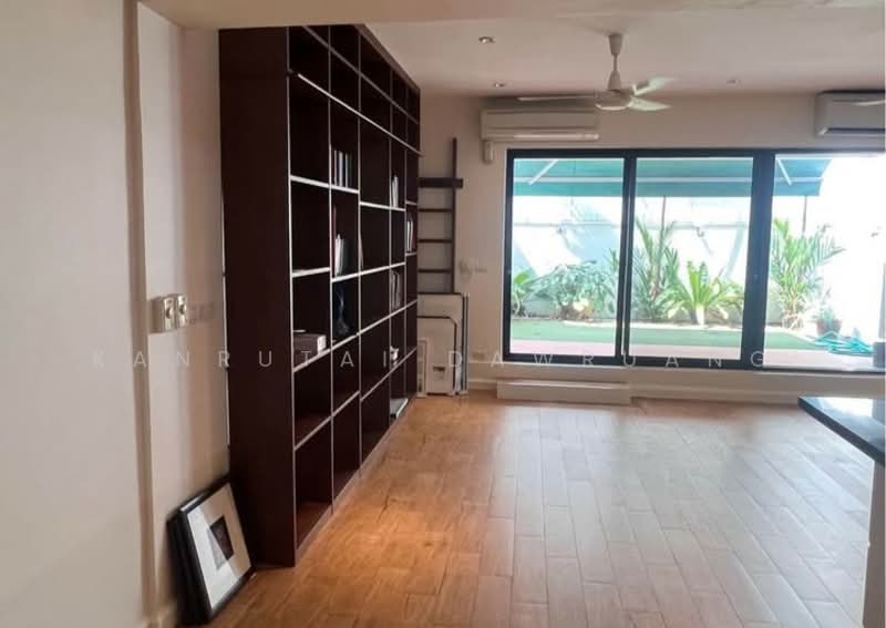 Townhouse soi Sukhumvit 49/4, Bangkok, Khlong Tan Nua, Watthana, Bangkok, 4 Bedrooms, 276 sqm, Townhouse For Sale, by Kanrutai Dawruang, 500334984 - DDproperty.com